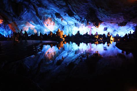  Thắng cảnh Reed Flute Cave kỳ vĩ và đầy mê hoặc!